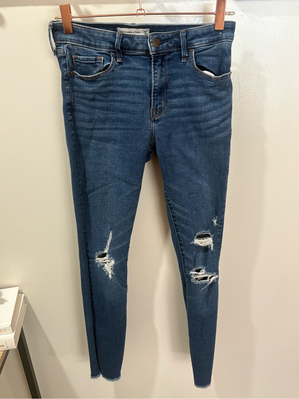 Abercrombie & Fitch Super Skinny Mid Rise Distressed Jeans – Size 28